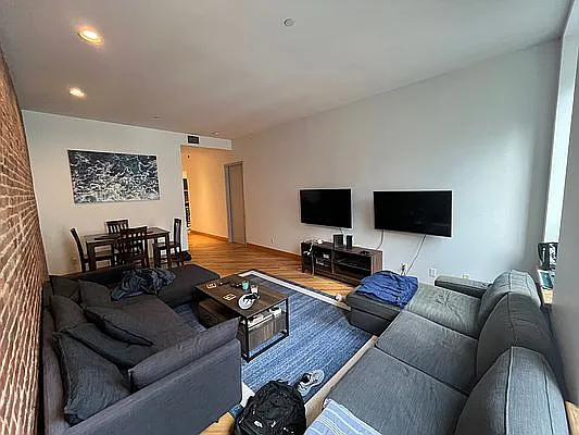 Rented by J Misrahi Realty Corp | media 2