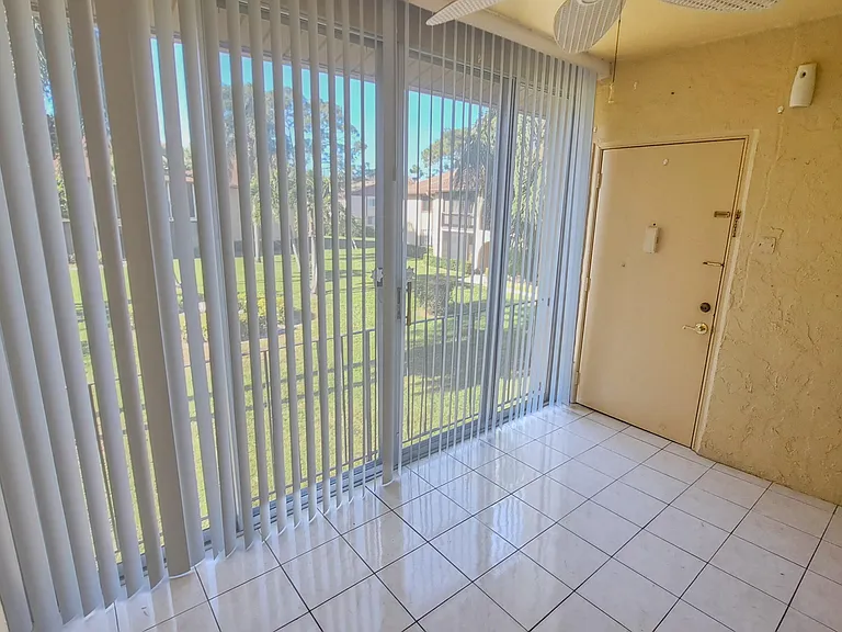 222 Pine Hov Cir #2B — Photo 2