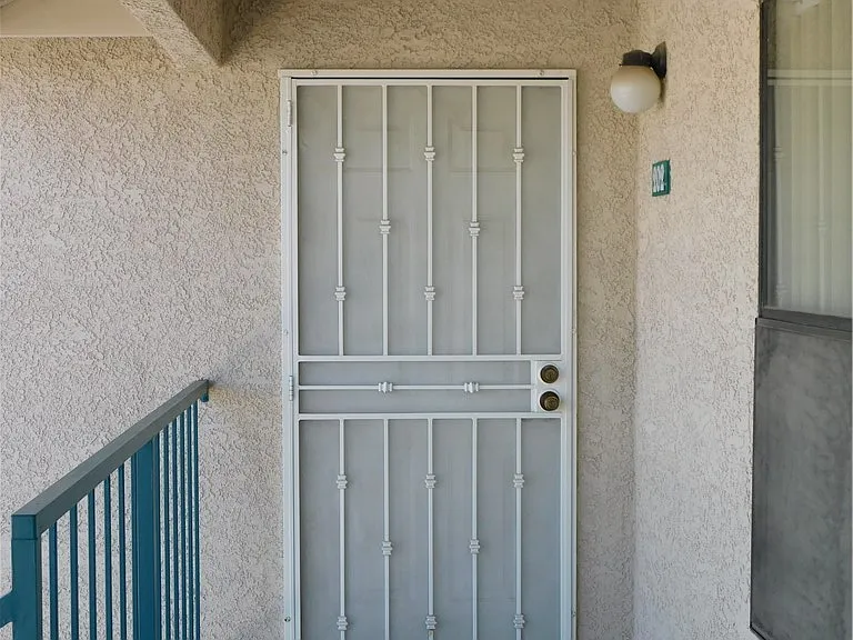 5221 Lindell Rd #202 — Photo 4