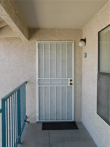 5221 Lindell Rd #202 Photo 1