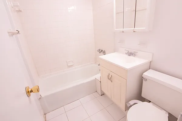 Rented by Corcoran | media 14