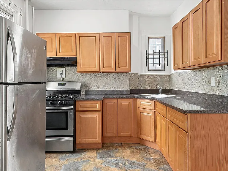 39 Victor St #2 — Photo 8