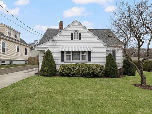 3rd image of 10 Bellevue Ave