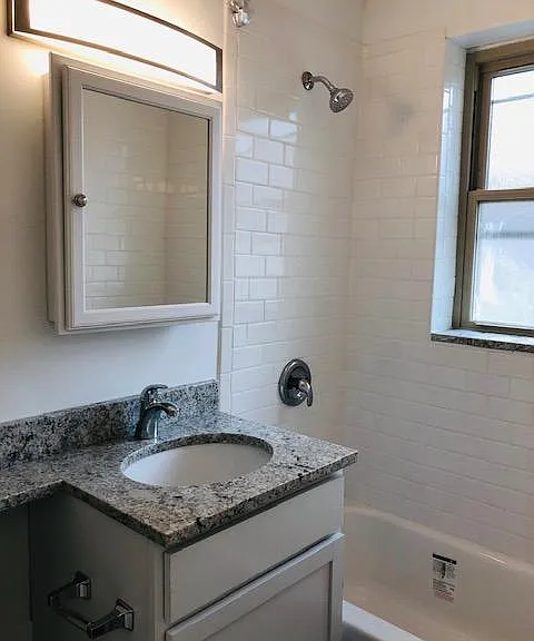 810 Clark St — Photo 7