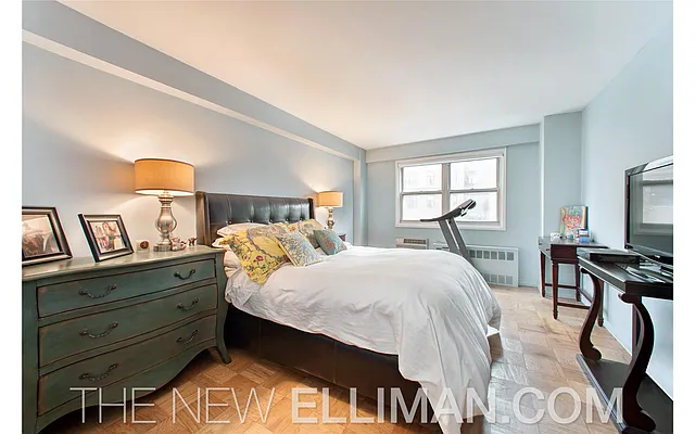 Rented by Douglas Elliman | media 9