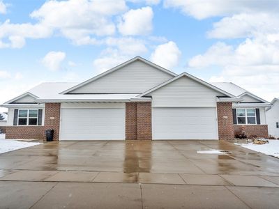 605 Lincoln Dr, Center Point, IA, 52213
