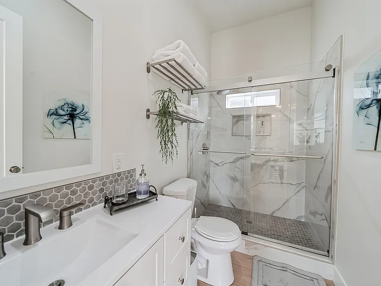 Lake Forest Dr — Photo 14