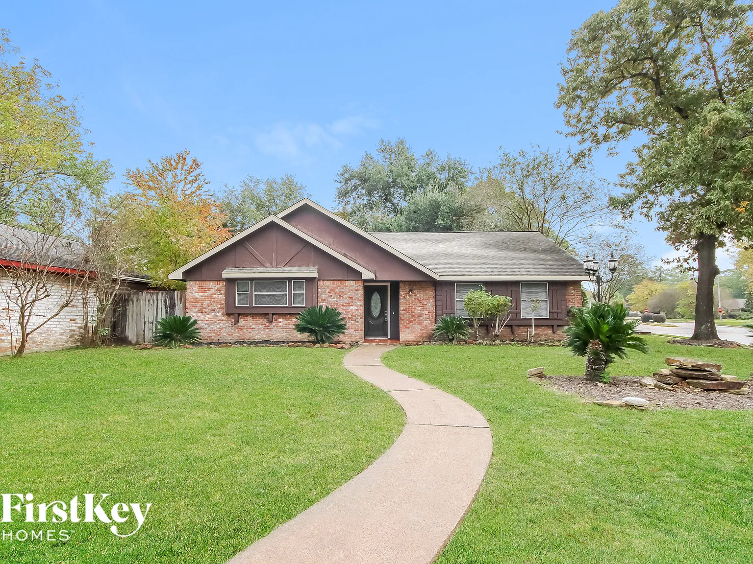 3 bed, 2.0 bath, 1760 sqft, $1,865 — Photo 1