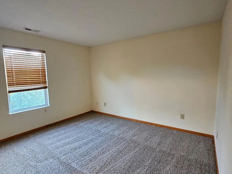 4466 Edgarton Dr — Photo 13