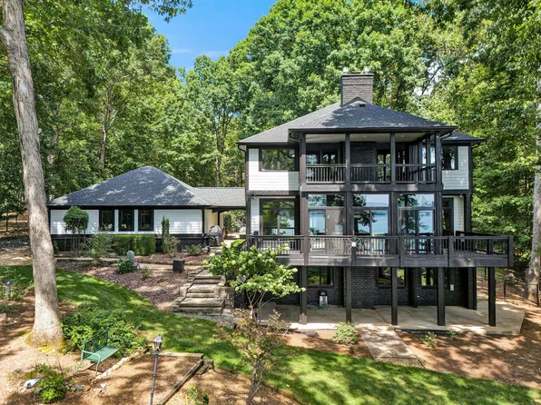 190 Tranquility Rd, Moneta, VA 24121