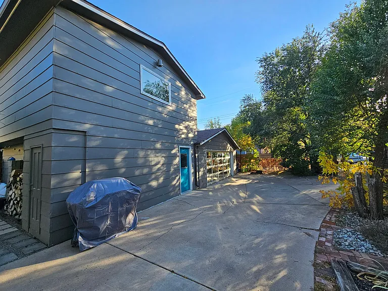 1431 W Cucharras St — Photo 5
