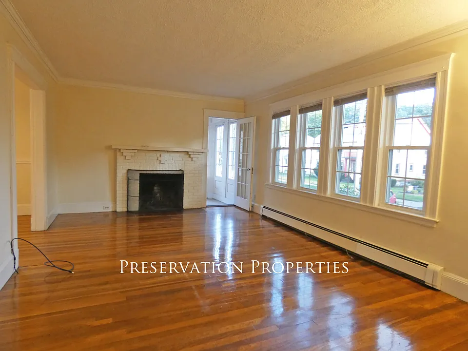 59 Athelstane Rd #59