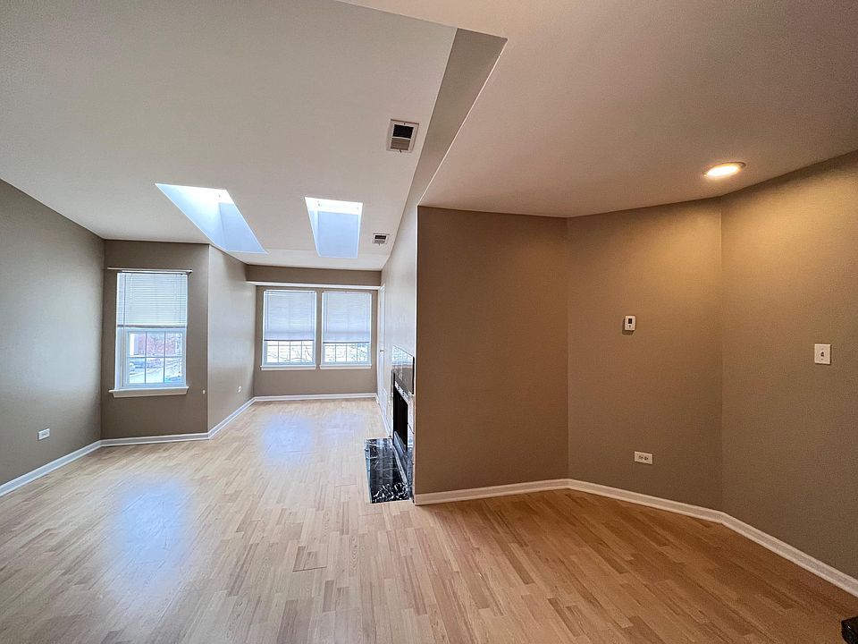 1st image of 1329 E Wyndham Cir APT 206
