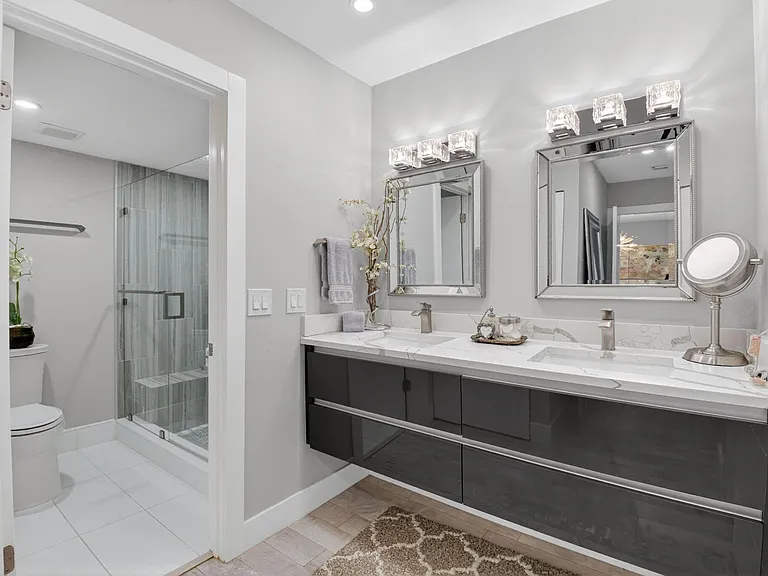 9299 Vista Del Lago #16D — Photo 21