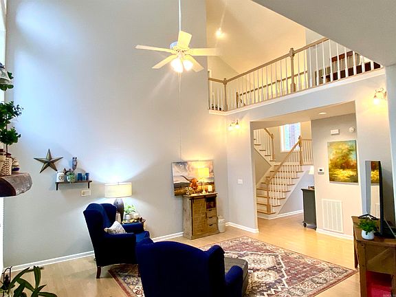 4th image of 153 Castano Dr