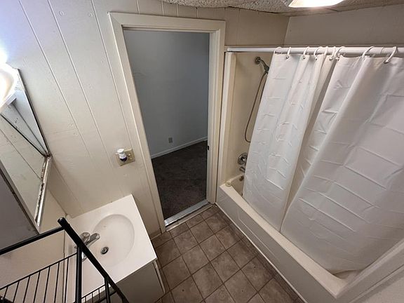4th image of 620 W Cottonwood St #620