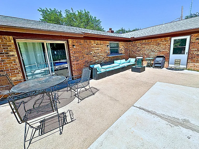 3000 Keller Hicks Rd #2 — Photo 40