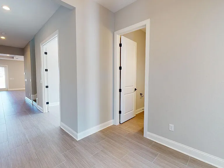 124 Bridgeton St — Photo 9