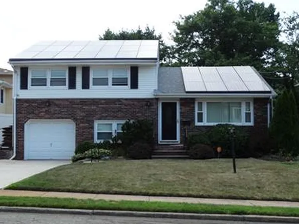 774 Gornik Dr, Perth Amboy, NJ 08861