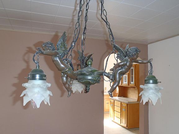 Lighting in dining room