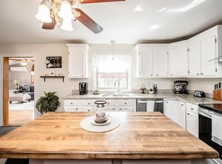 21 Morningside Dr, Westfield, MA 01085