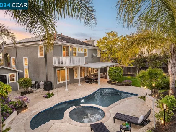 5410 Oakstone Ct, Concord, CA 94521