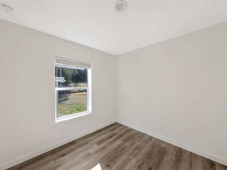 Wagon Wheel Mobile Home Park - 2920 Heller Rd — Photo 23