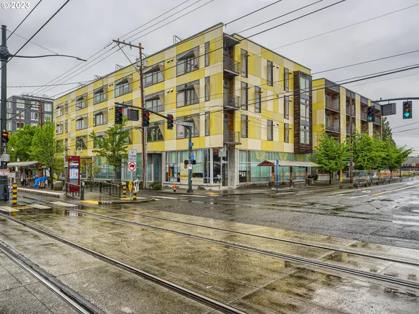 1455 N Killingsworth St APT 404, Portland, OR 97213