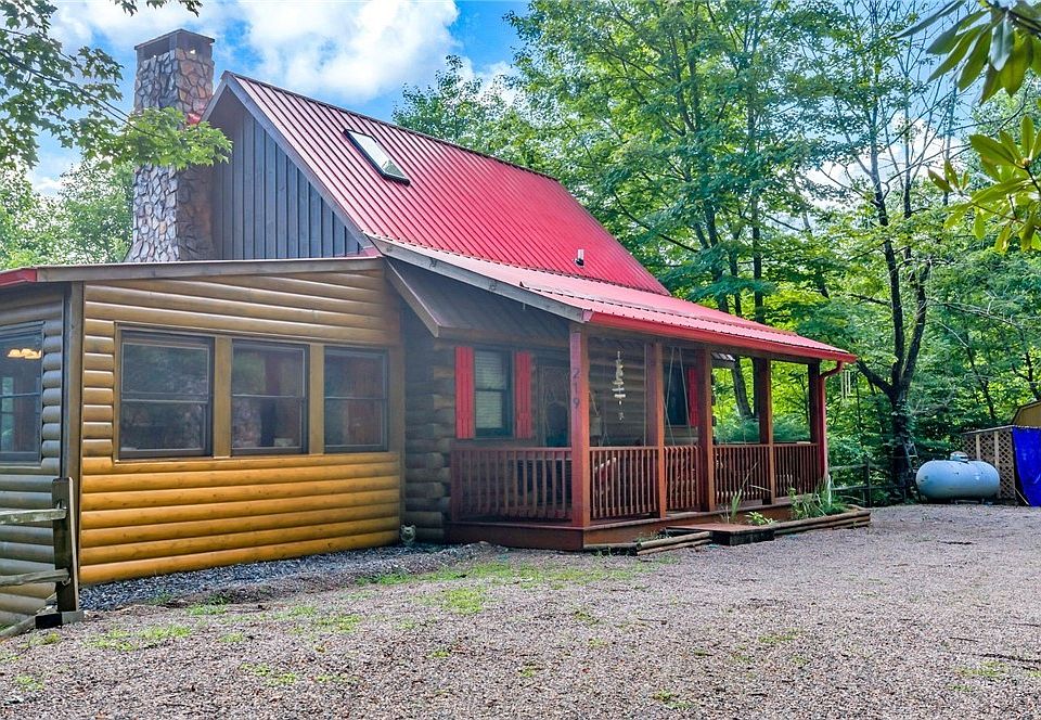 1st image of 219 Ravenwood Drive