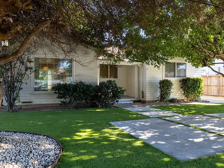 11008 Mansel Ave — Photo 11