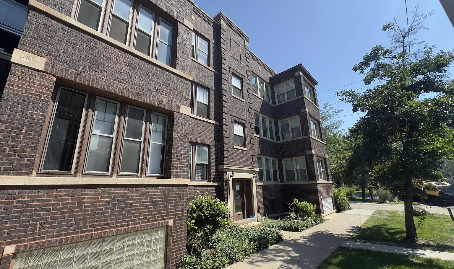 4763 North Manor Avenue #001 — Photo 4