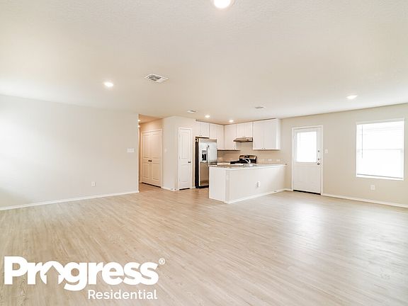 4th image of 7326 Circle Dr