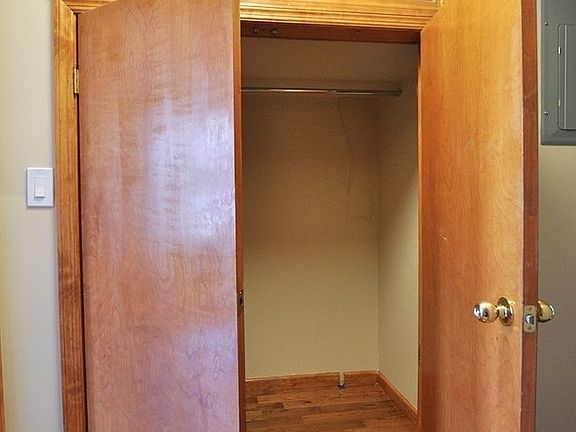 4th image of 186 1st Ave APT 8