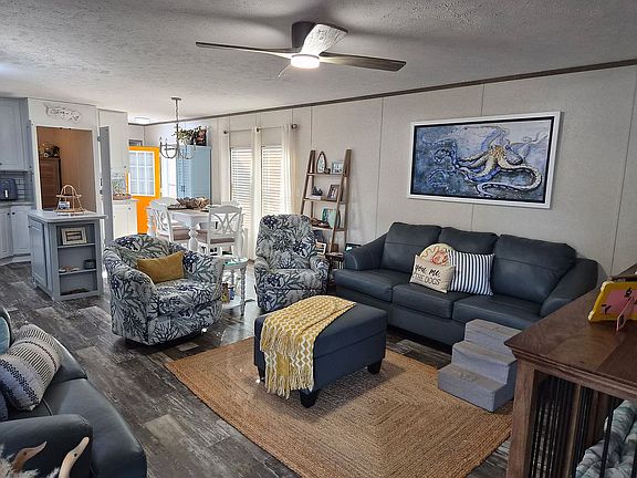 5th image of 204 Norfolk Dr