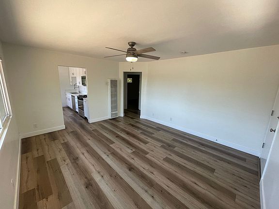 5th image of 2252.5 Garnet Ave