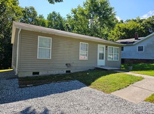 826 Pine Circle Dr, High Point, NC 27265