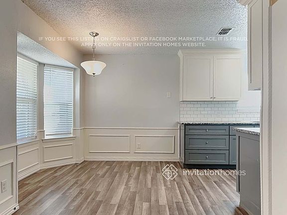 5th image of 340 NW Summercrest Blvd