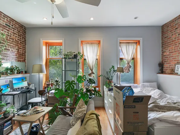 1093 Dean Street image 1 of 7