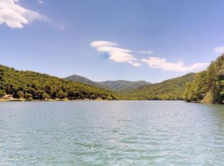 1100 Old Lodge Rd, Topton, NC 28781