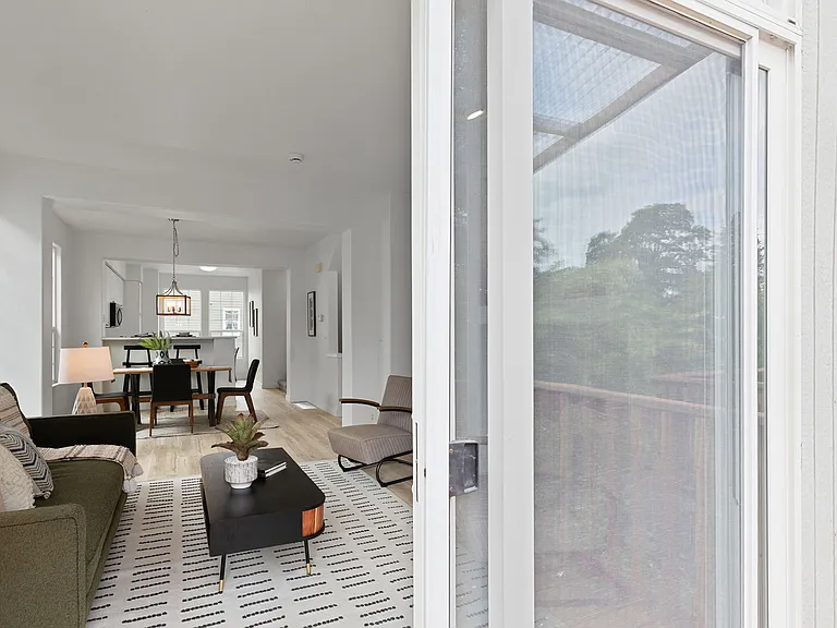 3938 SW 182nd Pl — Photo 10