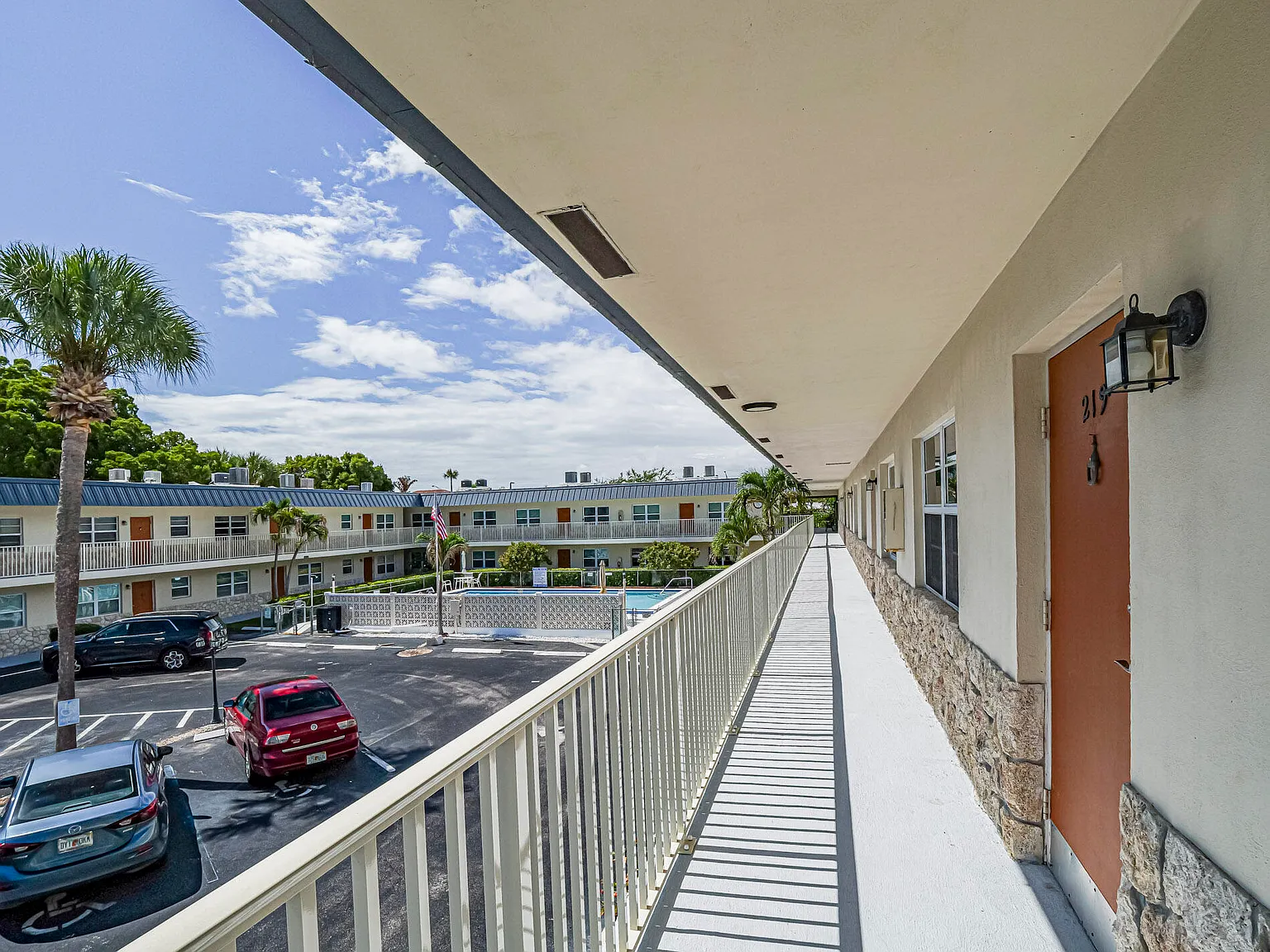 2 bed, 2.0 bath, 860 sqft, $1,500 — Photo 4