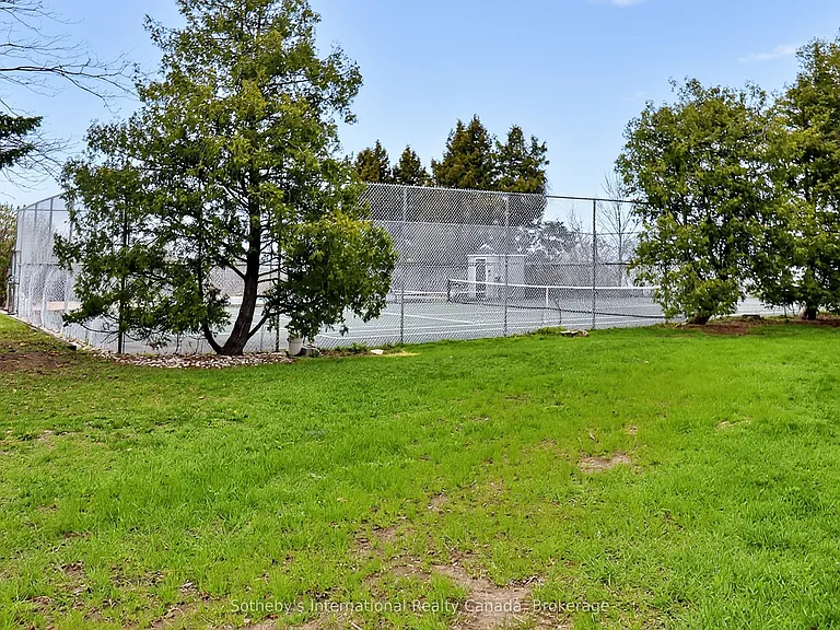 139 Lakeshore Rd E #10 — Photo 33