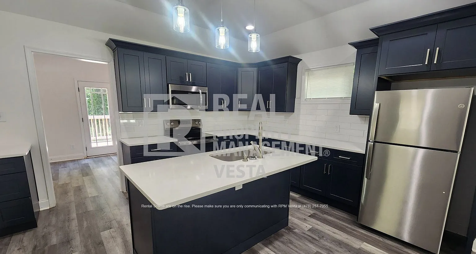 3 bed, 2.5 bath, 1064 sqft, $1,450 — Photo 1