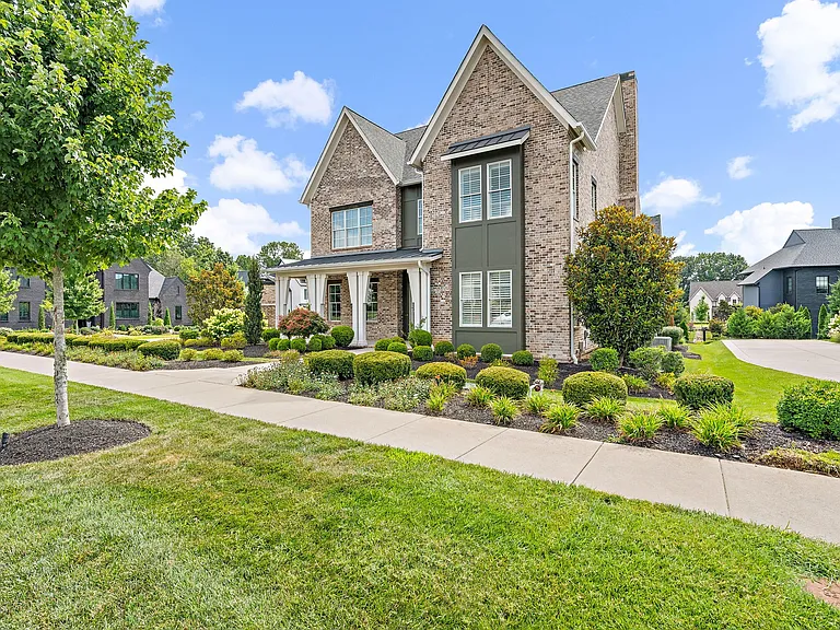 8808 Edgecomb Dr — Photo 3