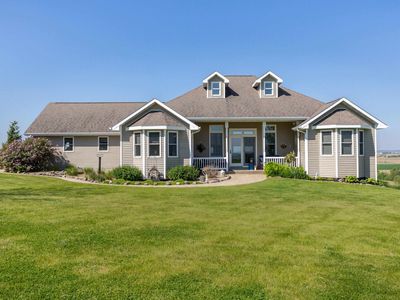16348 Panoramic Vw, Sherrill, IA, 52073