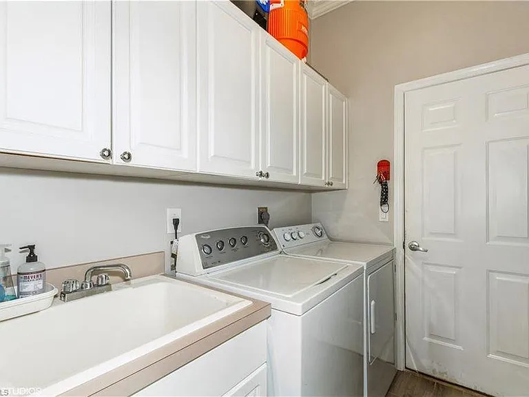 6091 Shallows Way — Photo 15