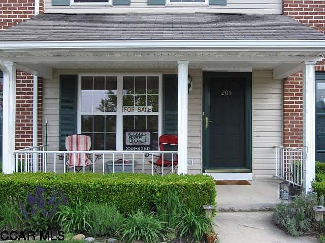 1st image of 205 Riverstone Ln