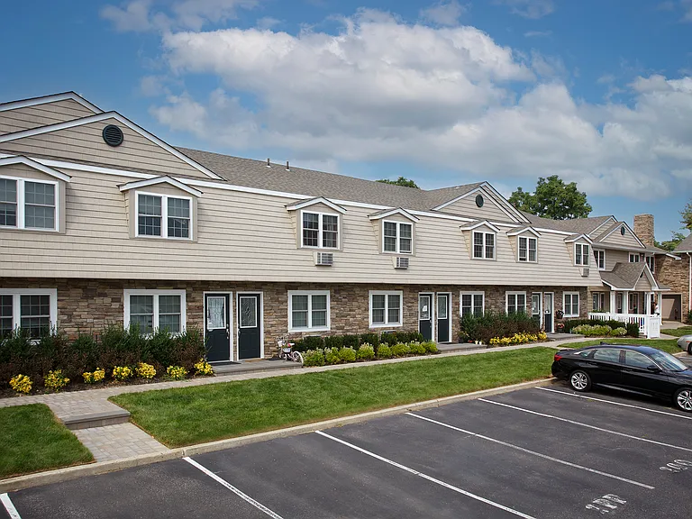 Fairfield Courtyard at Bayport — Photo 23