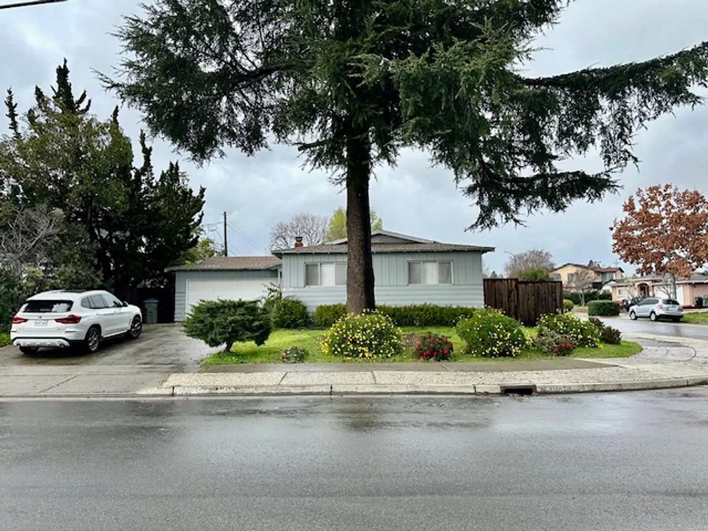 1311 Klamath Dr photo 1
