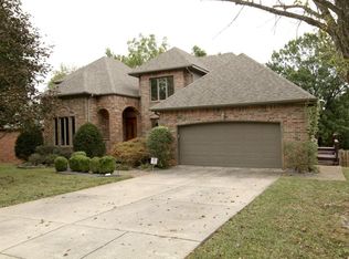 1668 S Chapel Dr, Springfield, MO 65809